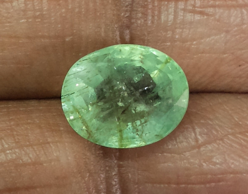 4.27 Ratti Natural emerald with Govt Lab Certificate-(8100)