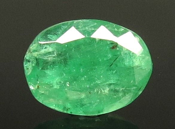 2.56 Ratti Natural emerald with Govt Lab Certificate-(3441)