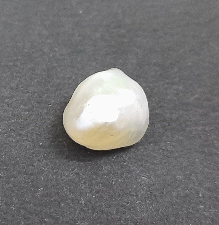 Natural Venezuela Pearl with Govt. Lab Certificate (25000)